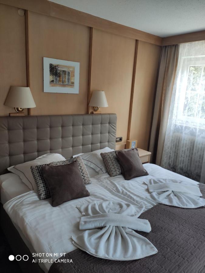 Hotel-Restaurant Zum Hirschhaus Inklusiv Chiemgaukarte Ruhpolding Esterno foto